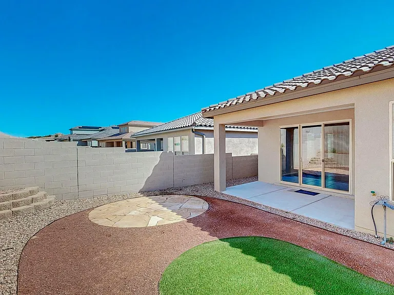 5950 Las Vacas Ct NE — Photo 58