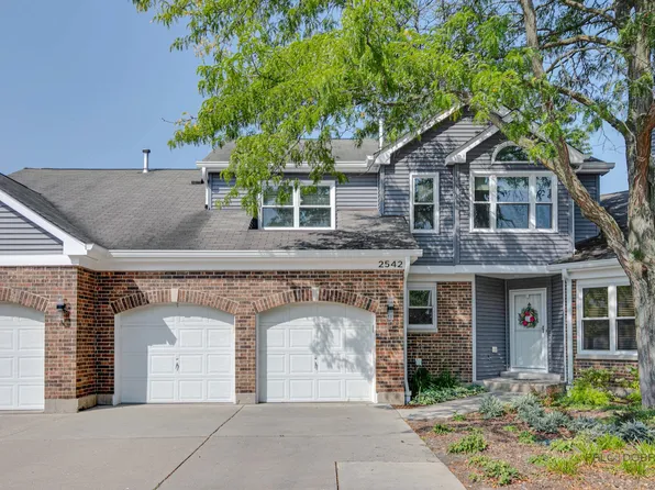 2542 Live Oak Ln, Buffalo Grove, IL 60089