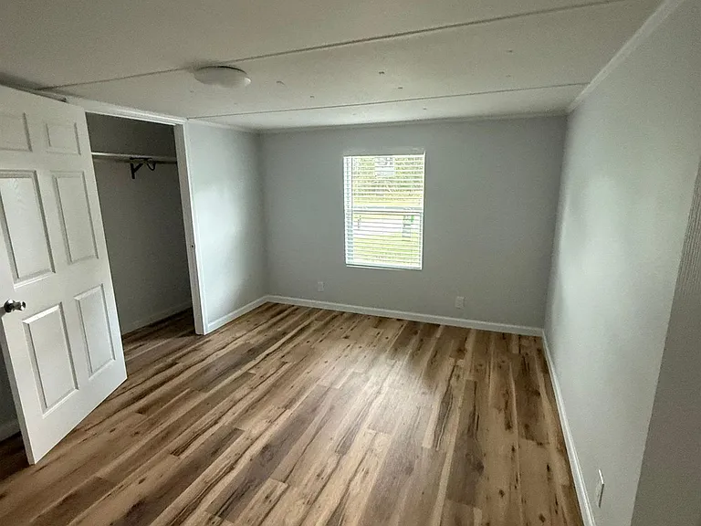 215 Highway 290 — Photo 8