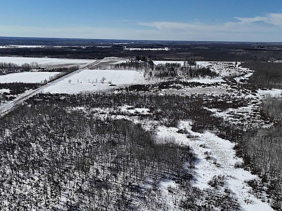 4th image of 2865 Lund Rd