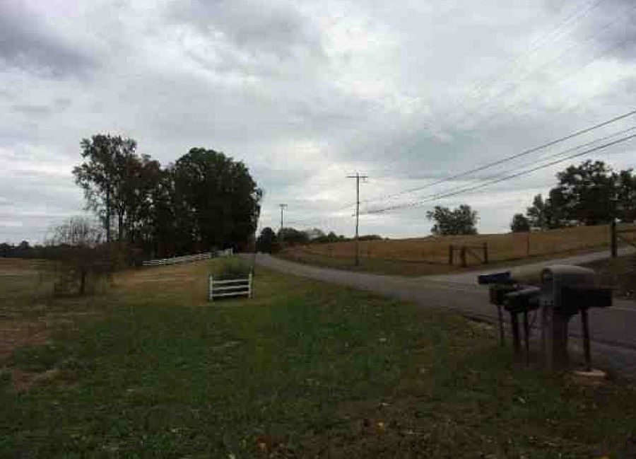 2nd image of 1051 County Road 660