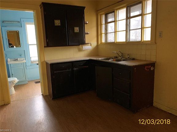 5th image of 444 Fernwood Dr