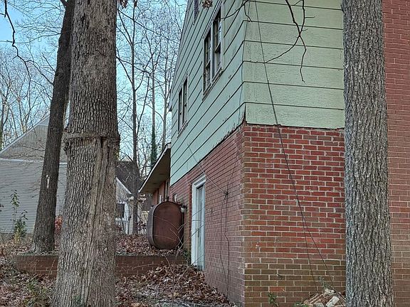 4th image of 102 Battery Ln