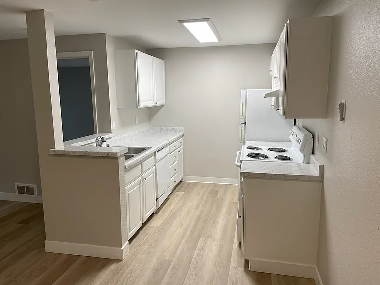 Redmond Park Apts — Photo 51