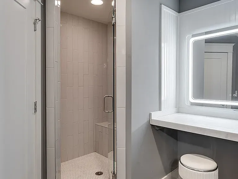 926 Thomas Ave — Photo 24
