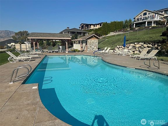5th image of 119 Crystal Crest Drive