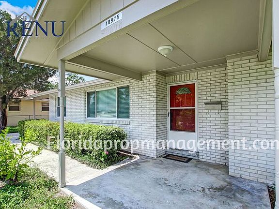 5th image of 10975 Luana Dr N