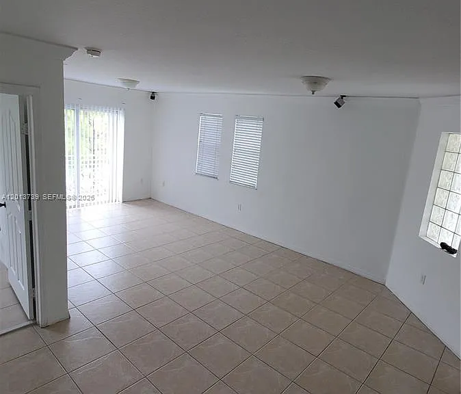 8804 NW 109th Pl #402 — Photo 6