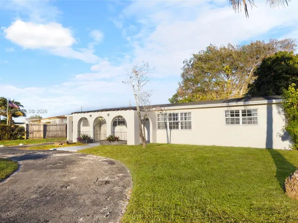3017 Bahama Dr, Hollywood, FL 33023