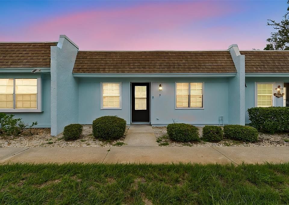 1st image of 11110 CARRIAGE HILL DRIVE #5