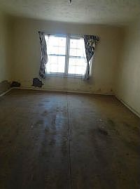 4th image of 2618 Idalia Ave