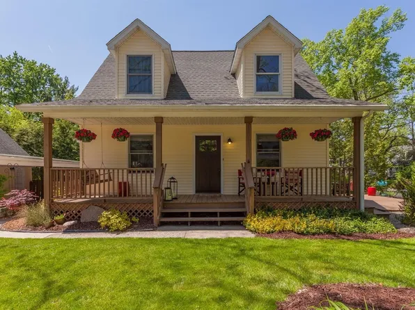 718 Indianola Dr, Ann Arbor, MI 48105