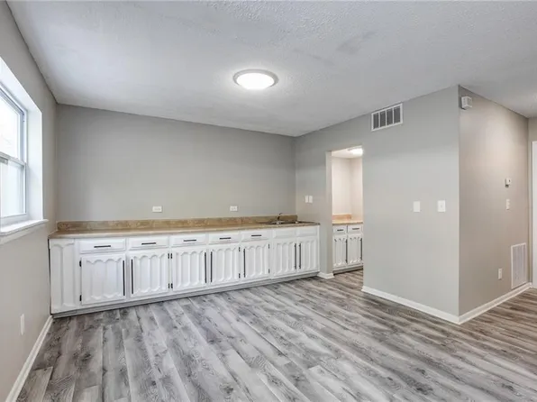 7325 Cardigan Cir, Sandy Springs, GA 30328