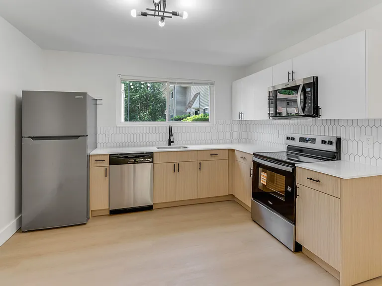 Indian Oaks Townhomes — Photo 9