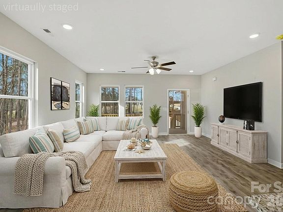 3rd image of 368 Lippard Farm Rd