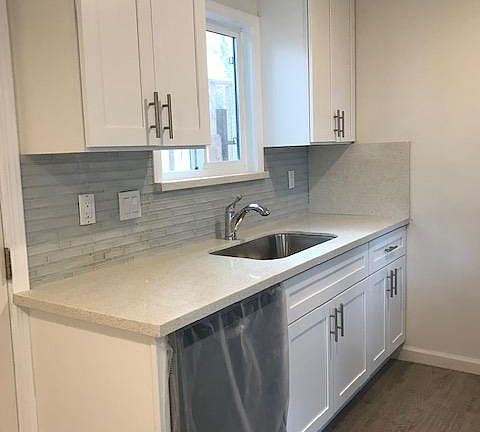 2nd image of 19514 Greenwood Dr APT 3