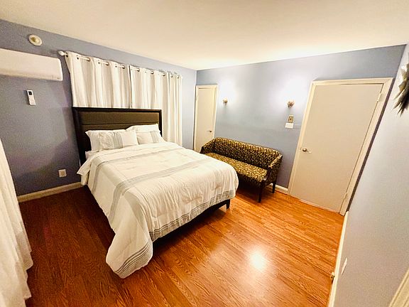 Bedroom 1 - Queen-sized bed.