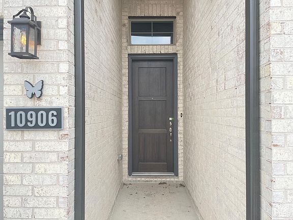 3rd image of 10906 Brush Footed St