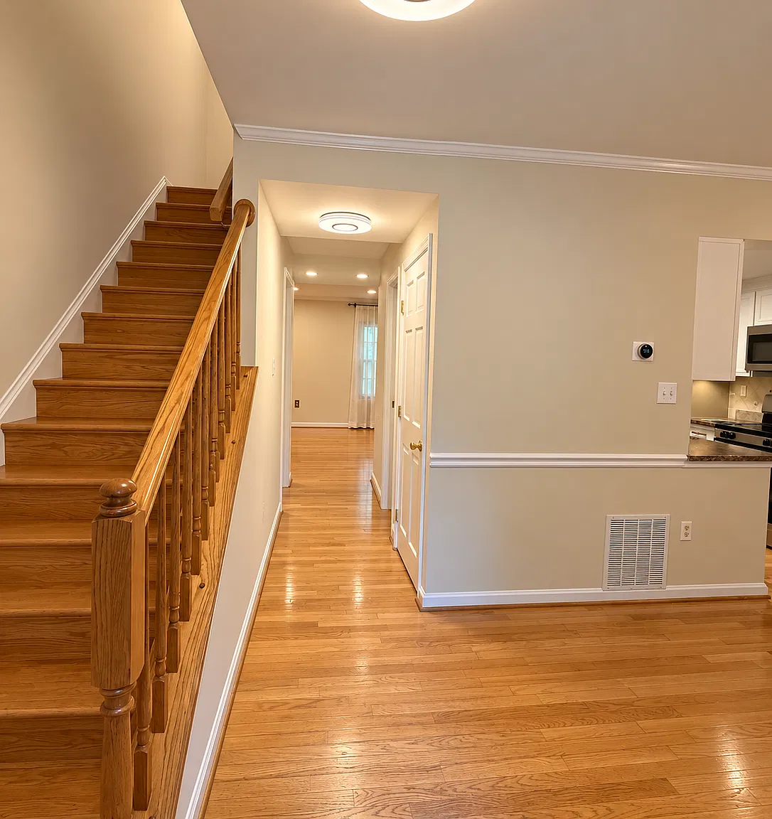 3 bed, 3.5 bath, 1240 sqft, $3,100 — Photo 2