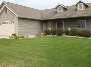 1103 Pioneer Dr, Holmen, WI 54636