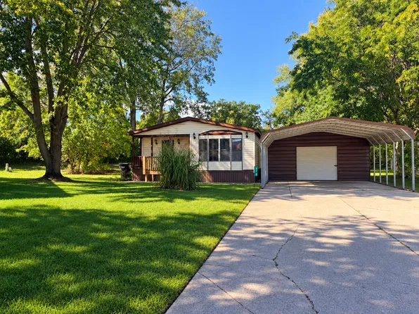 215 Grey Oak Dr #186, Coopersville, MI 49404