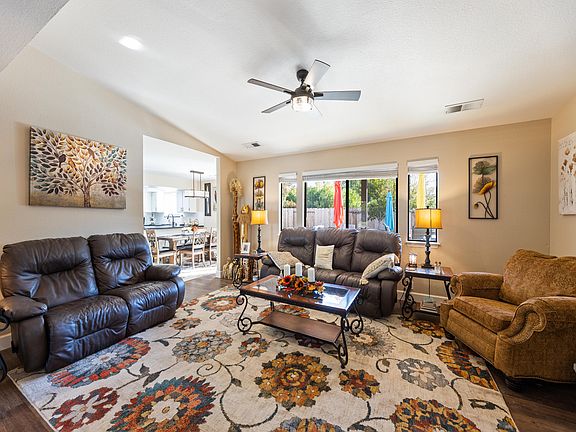3rd image of 1453 Atajo Ct