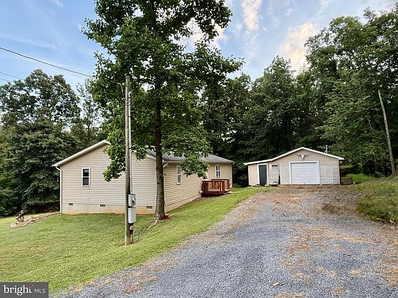 3rd image of 367 Clinton Dr