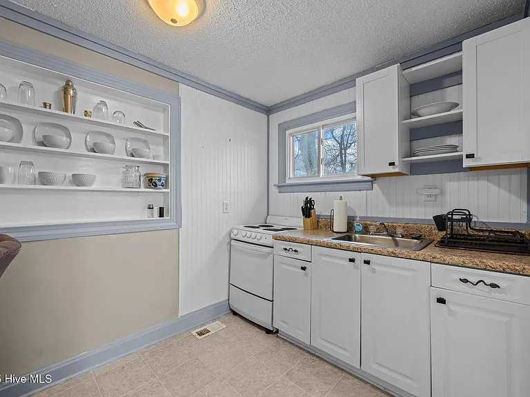 411 George St #4 — Photo 12