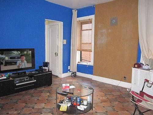 3rd image of 318 W 36th St
