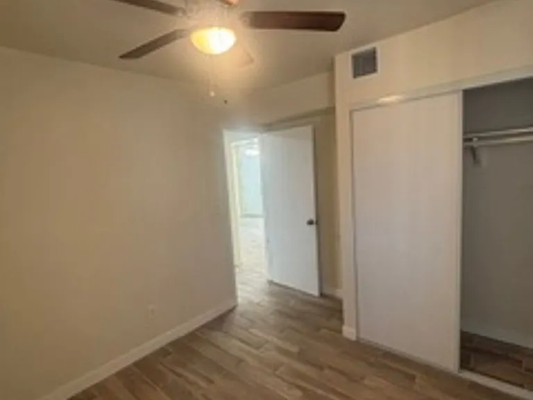 1405 W Clarendon Ave — Photo 15