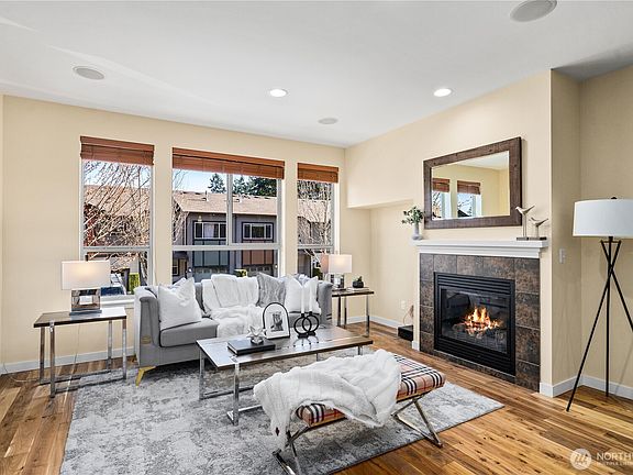 4th image of 16528 2nd Park SE