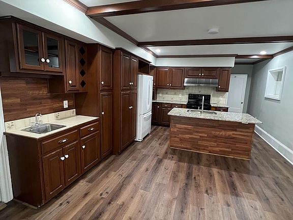 4th image of 609 Lancaster Ave #3