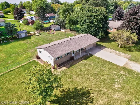 4822 Dorothy St, Vassar, MI 48768