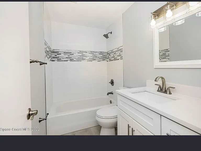 1315 Paul St — Photo 4