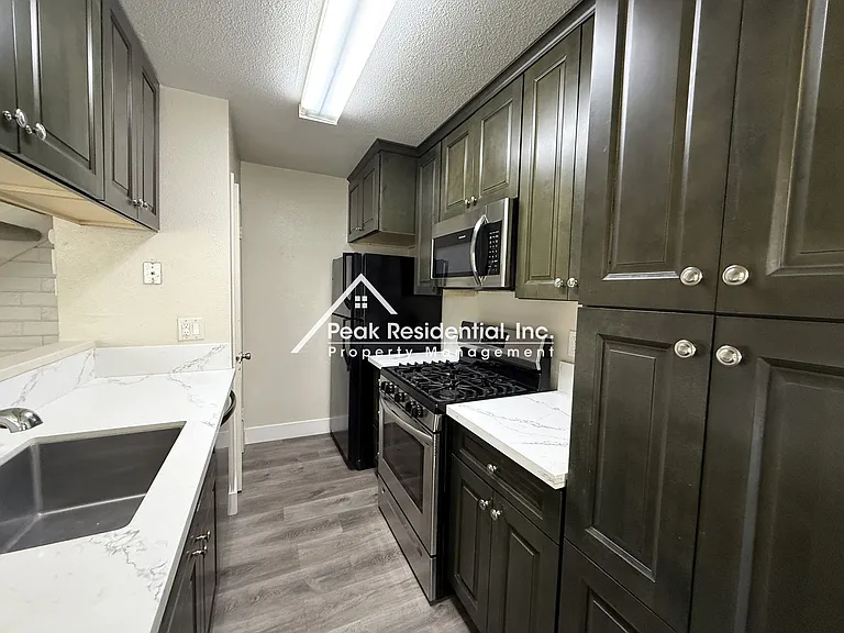 4525 Greenholme Dr #3 — Photo 8
