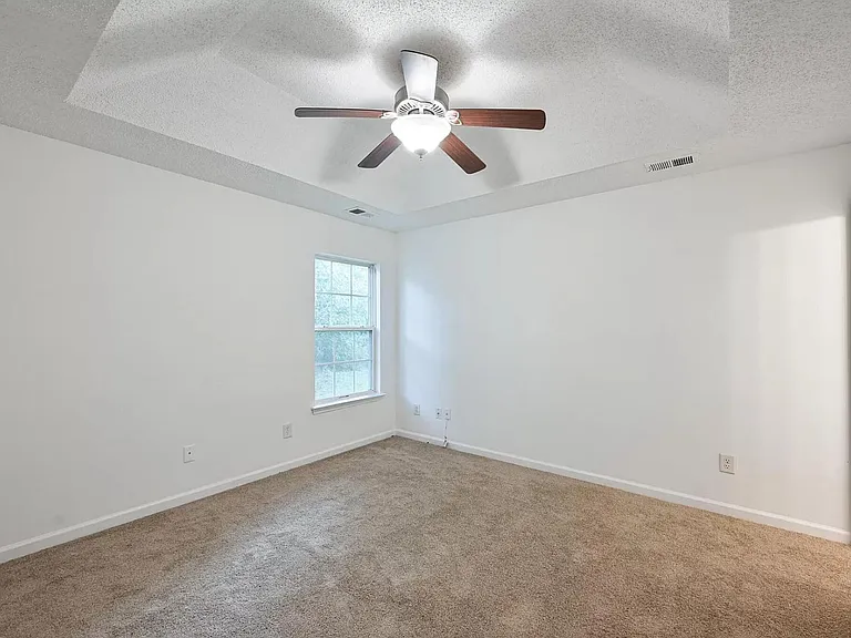 203 Trickle Dr — Photo 10