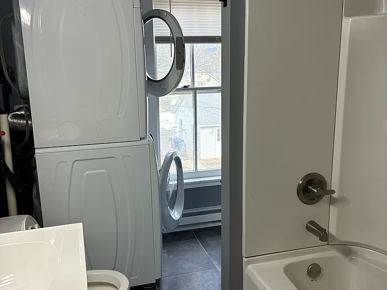 521 Walnut St #B — Photo 5