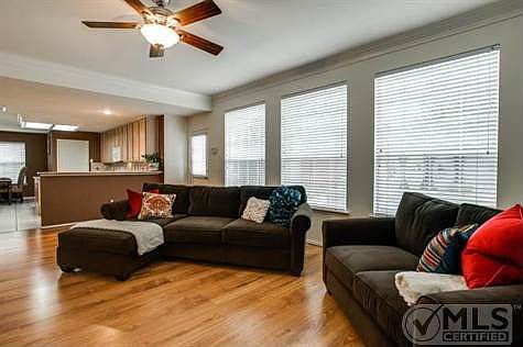 3rd image of 1334 Bradford Dr