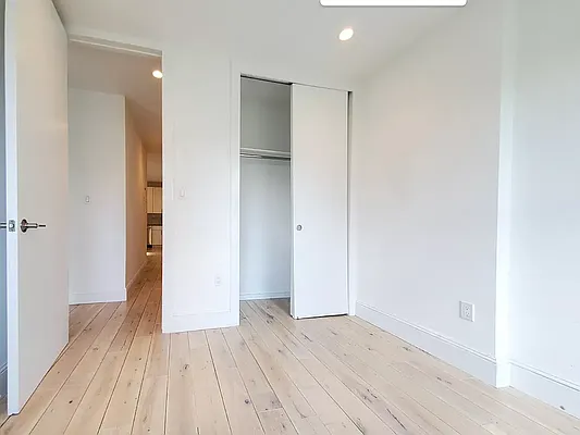 Rented by Brighton Management | media 9