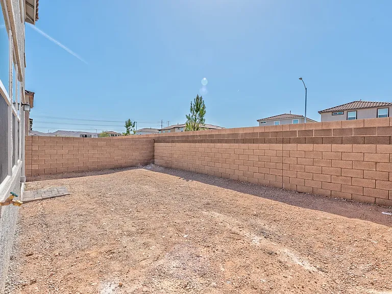 10191 Glowing Amber St — Photo 14