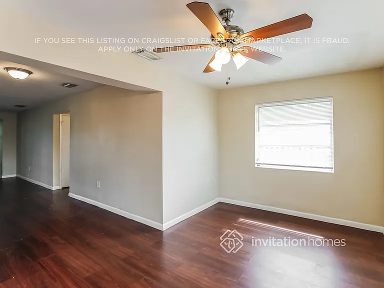 8407 NW 26th St — Photo 9