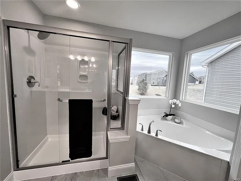 271 Lakeview Farms Dr — Photo 23