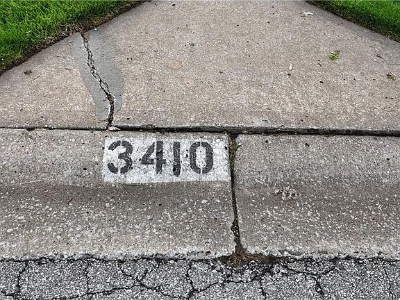 2nd image of 3410 Bel Nor Dr