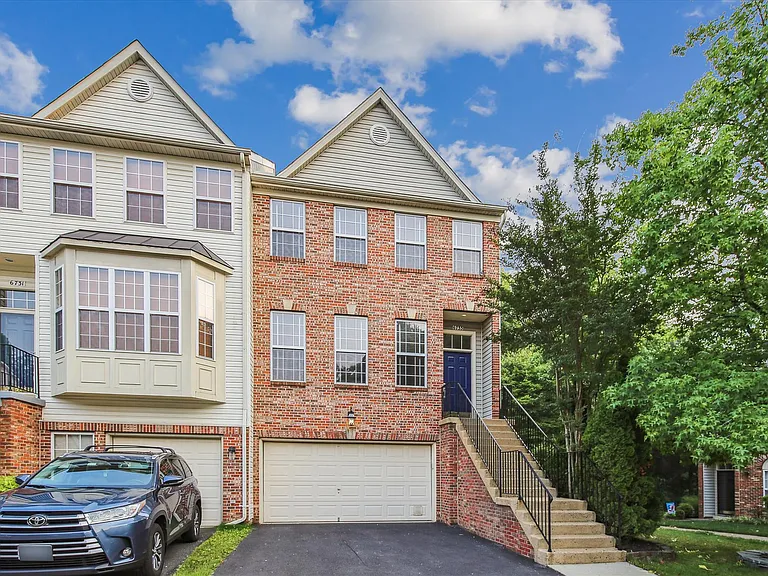 6733 Sullivan Way — Photo 1
