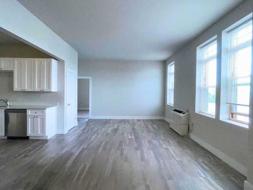 1st image of 68 Ashburton Ave #4N