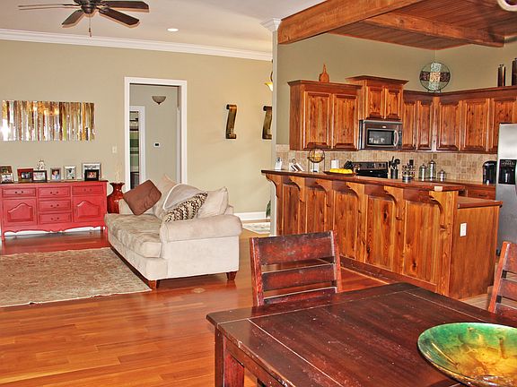 5th image of 15065 Crosscreek Blvd