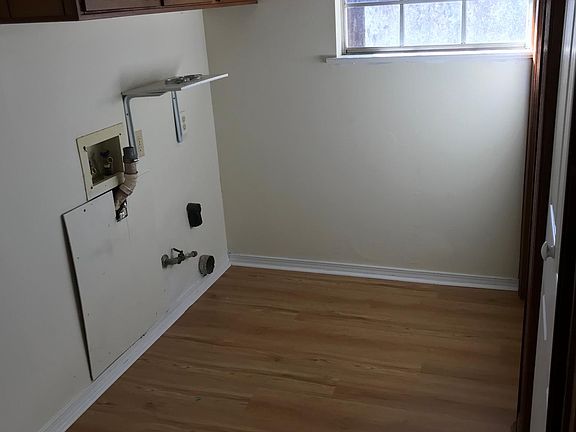 4th image of 515 Cypress Dr