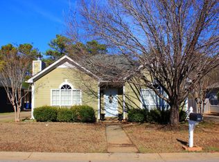 124 Cedar Bend Dr, Helena, AL 35080