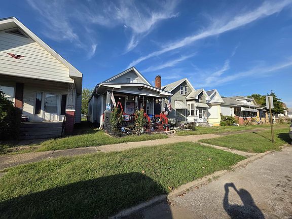 3rd image of 318 E Eichel Ave
