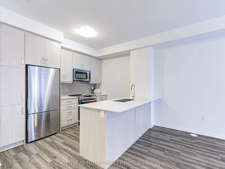 130 Honeycrisp Cres #Townhouse 312 — Photo 9